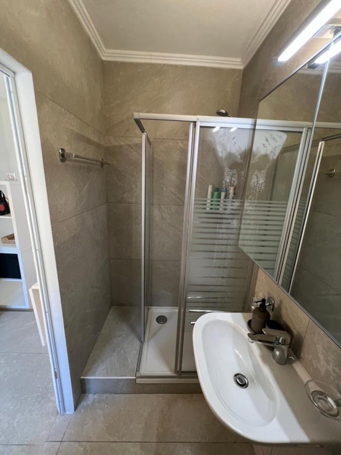 Appt 4 Recientemente Renovado Apartment Lausanne Luaran gambar